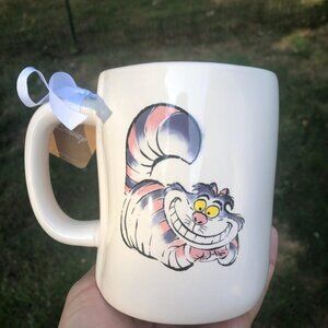 NWT Rae Dunn Disney Alice in Wonderland Cheshire Cat Mug "HOW CURIOUS"